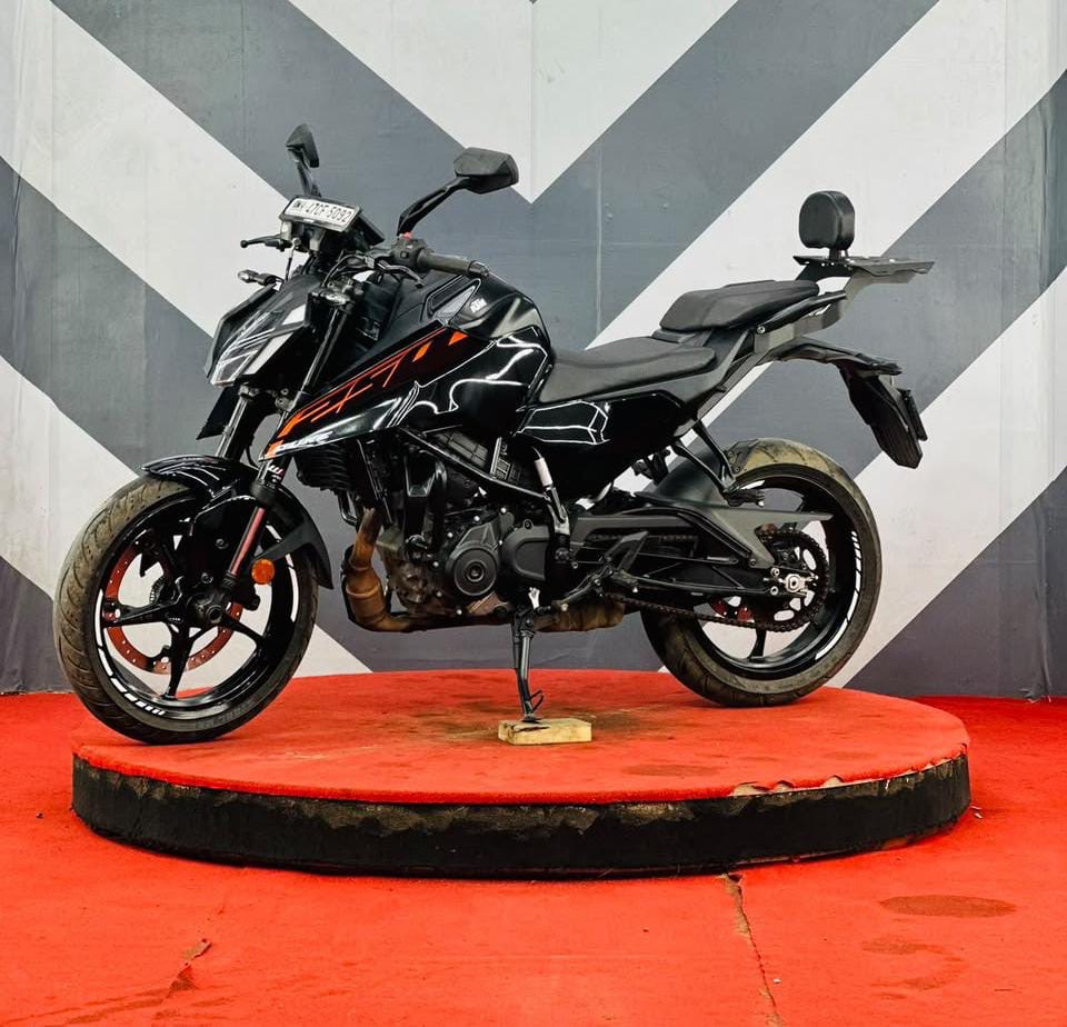 DUKE 250 (GEN3) 2025